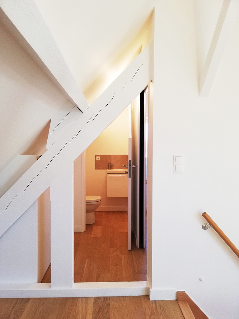 R�novation d'une maison secondaire ancienne en site class� : renovation-batz-patrimoine-combles02-1024