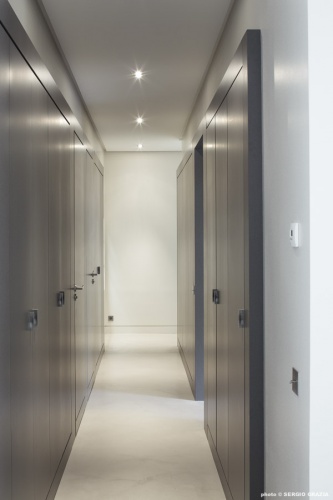 Appartement contemporain � Saint Germain des Pr�s : Circulation - rangements