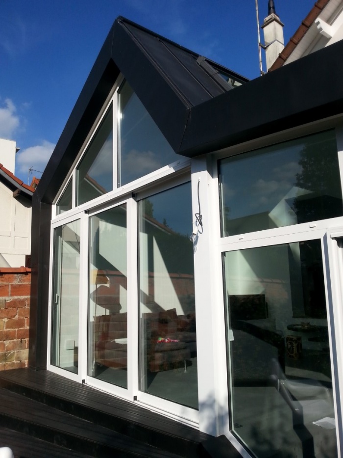 EXTENSION DE MAISON SAINT MAUR DES FOSSES : FACADE VITREE 